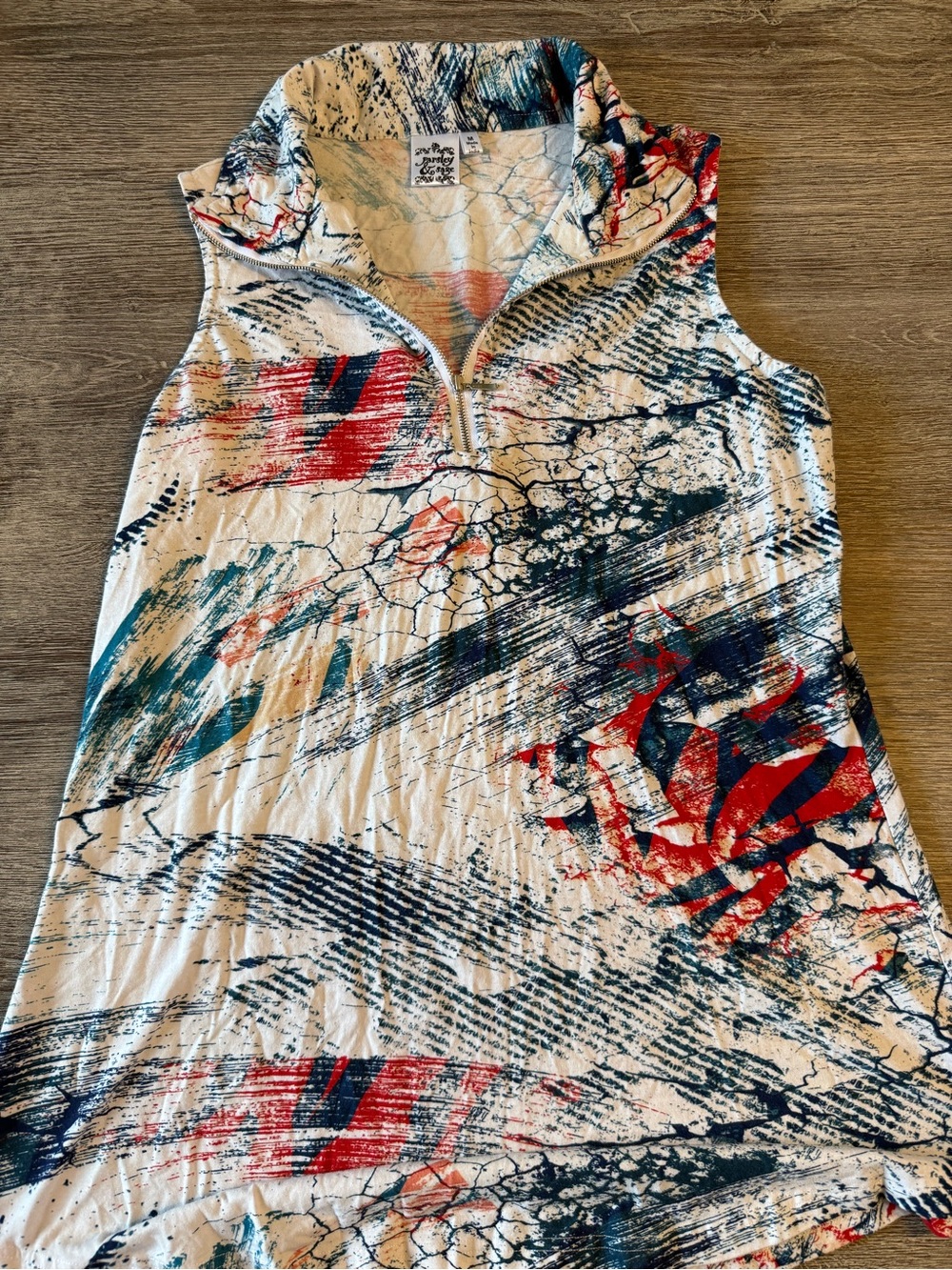 Parsley & Sage Sleeveless Zip-Front Women's Top - White with Red & Blue